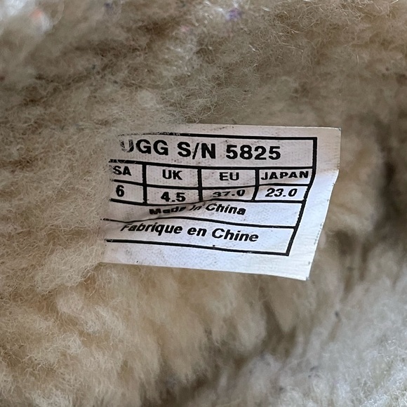3 for $15 UGG Authentic Classic Size 6 - Picture 6 of 7
